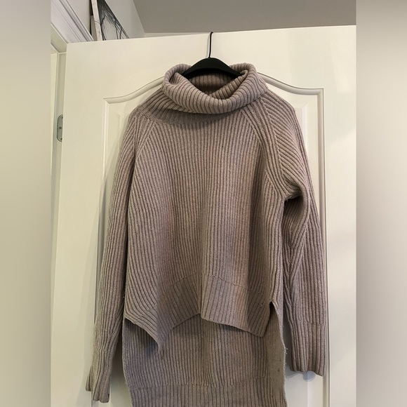 Chunky Ribbed Wilfred Free Cream Turtleneck - Picture 4 of 6